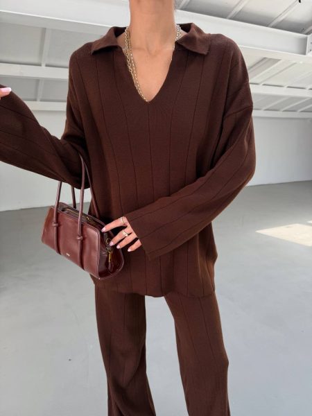 Ženski vuneni komplet-braon